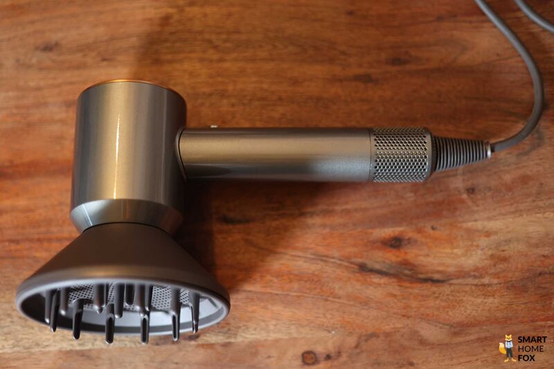 Haartrockner mit Diffusor-Aufsatz